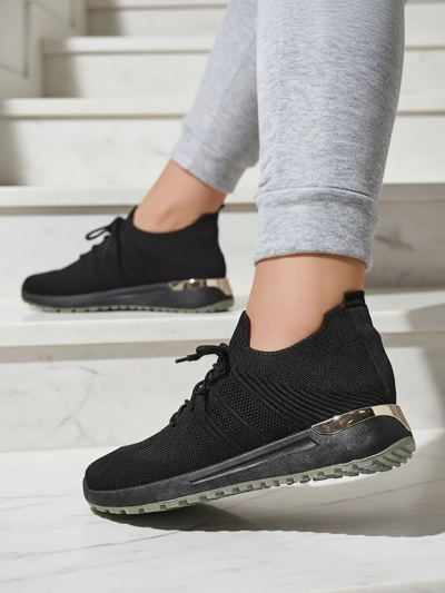 Damen-Sneakers Mistrale in Schwarz mit flachem Absatz