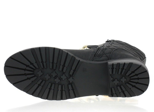 Czarne botki z ozdobnym łańcuszkiem - Obuwie