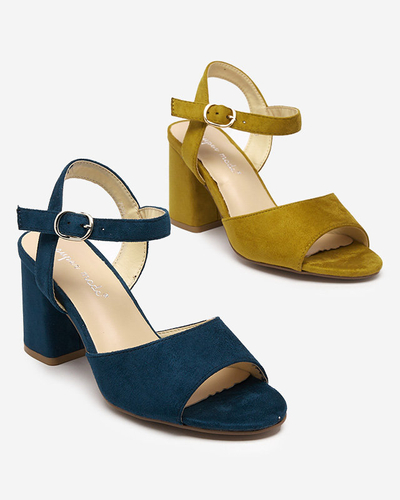 Marineblaue Sandalen am Elga-Post - Schuhe