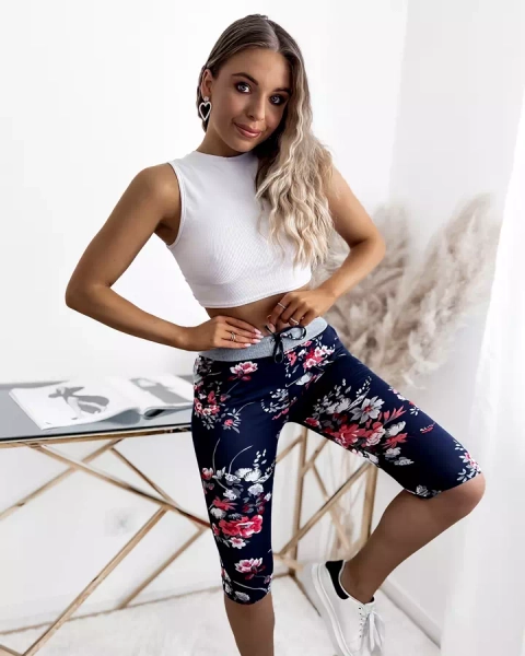 Marineblaue Damen 3/4 Shorts mit roten Blumen PLUS SIZE - Kleidung