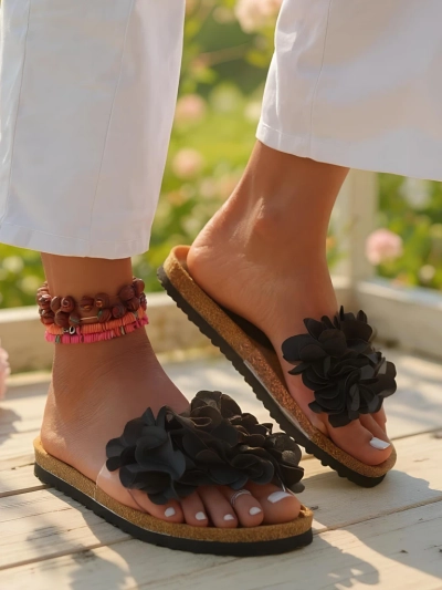 Royalfashion Damen Pantoletten mit Blümchen Flora Soft