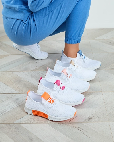 Weiße Damen-Sportschuhe mit orangefarbenen Einsätzen Kedeti - Footwear