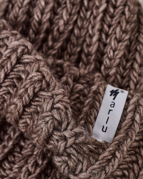 Жіноча в'язана шапка Royalfashion з помпоном