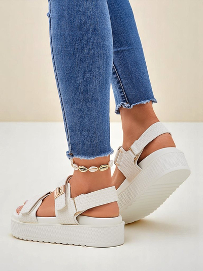 Royalfashion Kallisto – Weiße Damen Sandalen mit Plateau, Öko-Leder