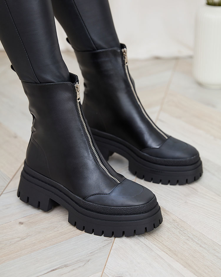 Royalfashion Damenstiefel mit flachem Absatz in Schwarz Viatee