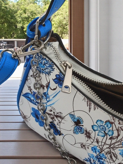 Royalfashion Kleine Damenhandtasche aus Ökoleder mit Blumen Lily Bloom