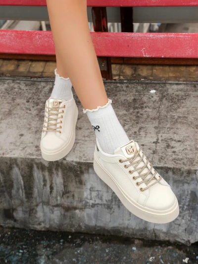 Royalfashion Damen Sport Sneakers mit dekorativen Schnürsenkeln Eone