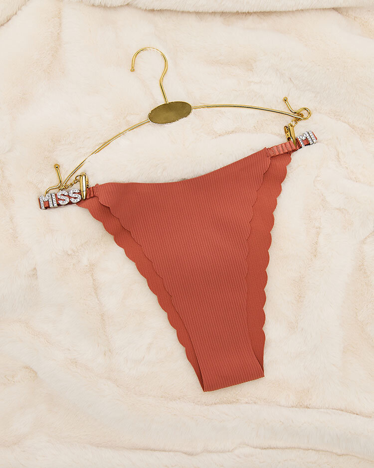 Royalfashion Dunkelrosa Damen-Tanga-Höschen mit Zirkonen