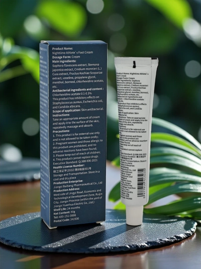 Schmerzlindernde Fußcreme für die Nacht