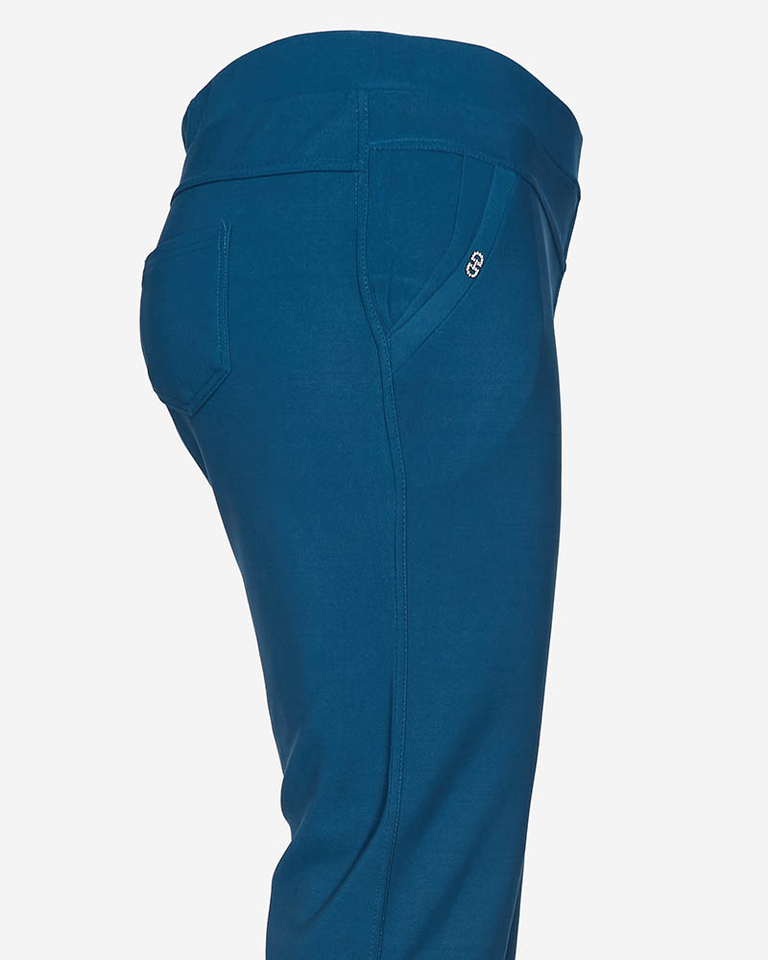 Türkisfarbene 3/4-Shorts für Damen PLUS SIZE - Bekleidung