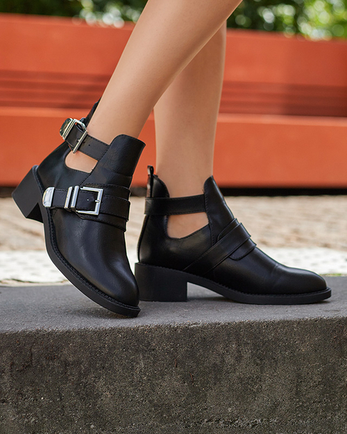 Чорні жіночі півчобітки з вирізом Wirocci - Взуття