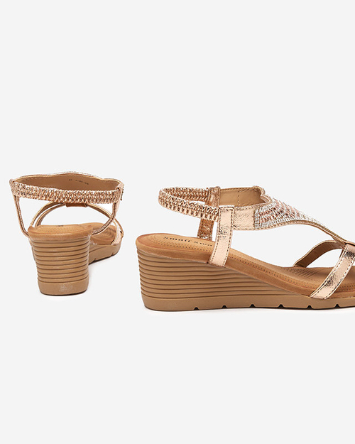 Світло-коричневі босоніжки з цирконами Amuni