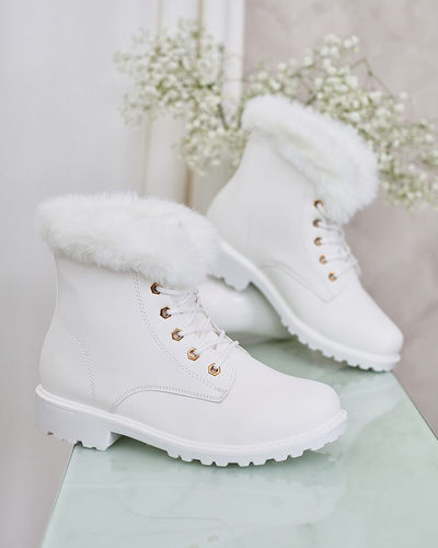 Royalfashion Класичні жіночі черевики a'la trappers білого кольору Dotsacia