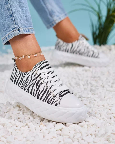 Royalfashion Schwarz-weiße Damen-Plateau-Sneakers Atredika