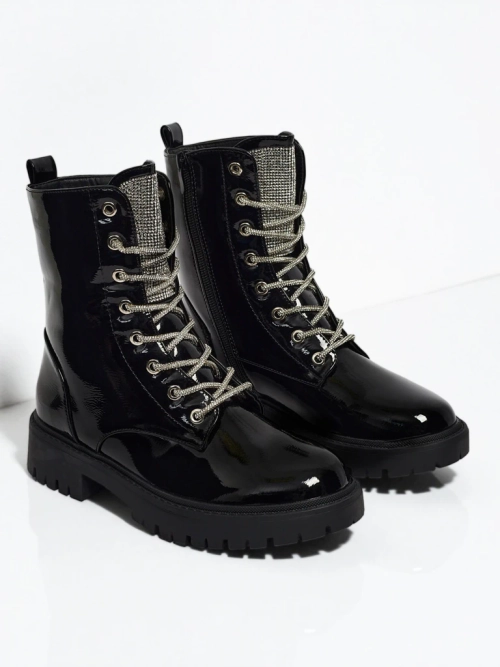 Лаковані шнуровані жіночі ботильйони Fjorra
