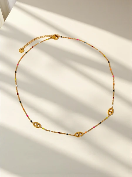 Naszyjnik Aelia Maane – delikatny łańcuszek z koralikami