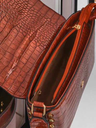 Royalfashion Lackierte kleine Damenhandtasche aus Kunstleder Velia Crest