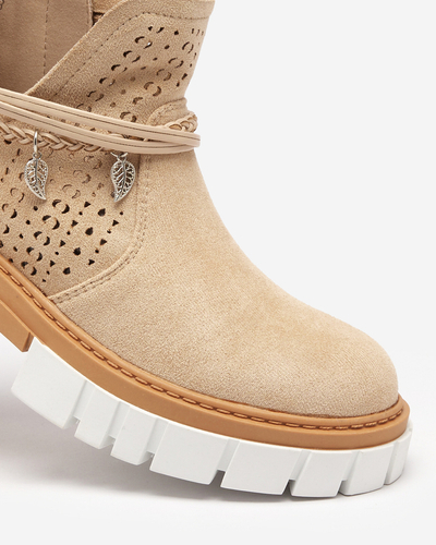 Durchbrochene beige Damenstiefel mit Versi-Dekorationen - Schuhe