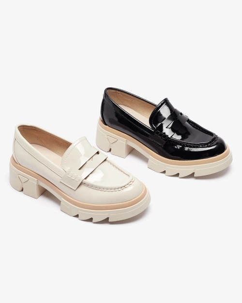 Чорні жіночі мокасини з лакованої шкіри Sepop- Footwear