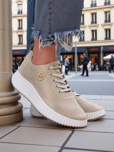 Royalfashion Damen sportliche perforierte Sneakers Tobin