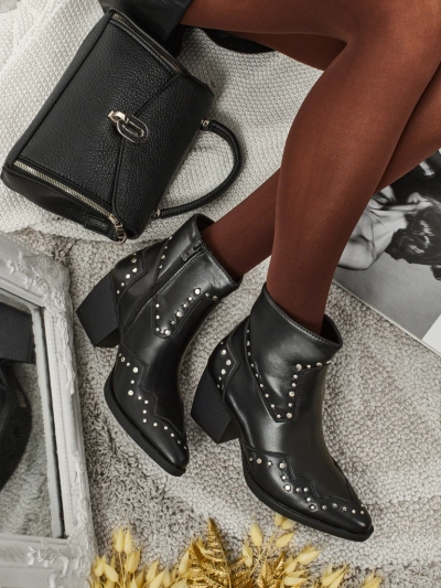 Cowboystiefel mit Absatz und Nieten Glaciere