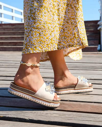 Royalfashion Damen Flip-Flops mit Kristallen in beige Bollah