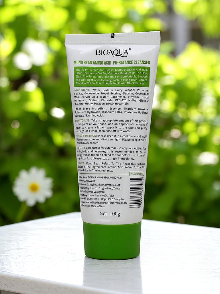 Reinigungsschaum mit Bohnenextrakt