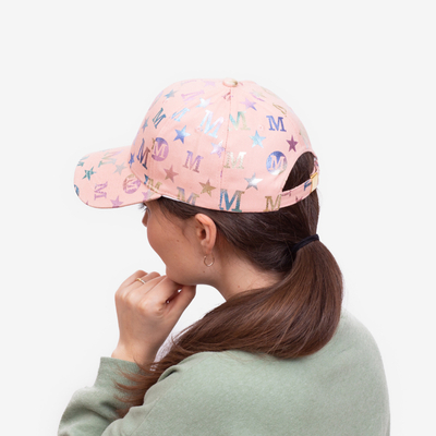 Pinke Damenmütze mit bunten Buchstaben - Accessoires