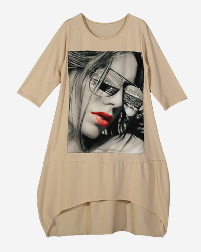 Beiges Damenkleid mit Aufdruck und abgeschnittenem Saum - Kleidung