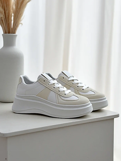 Royalfashion Damen Sportsneaker auf einer Plattform Safirrat