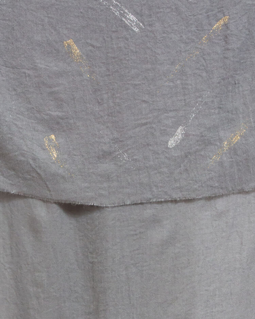 Royalfashion Сірий жіночий тонкий шарф з блискітками