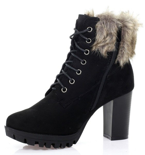 Czarne botki na słupku z futerkiem - Obuwie