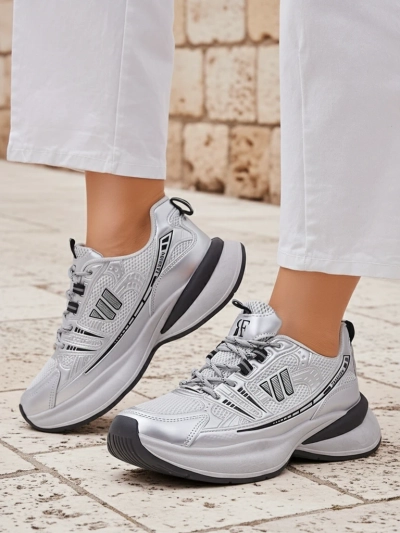 Royalfashion Damen Sport Sneakers auf einer dickeren Sohle Roality