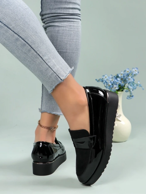 Royalfashion Жіночі патентні мокасини Afidale