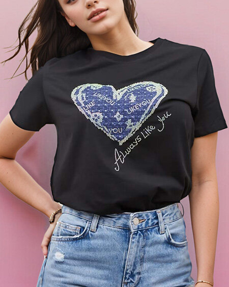 Жіноча футболка з принтом Royalfashion