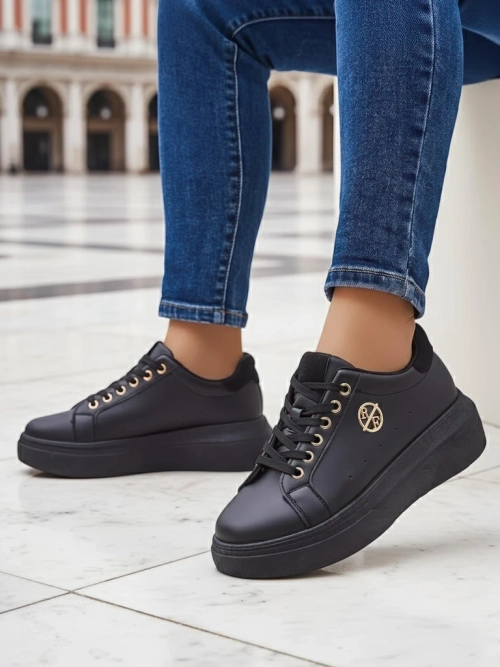 Жіночі снікерси Erato Nero на платформі з екологічної шкіри 5 см