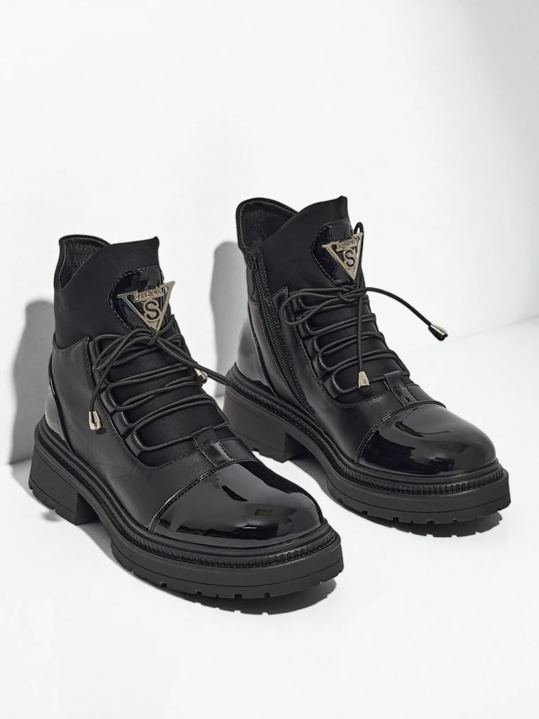 Geschnürte Damenstiefeletten Elisse aus Öko-Leder