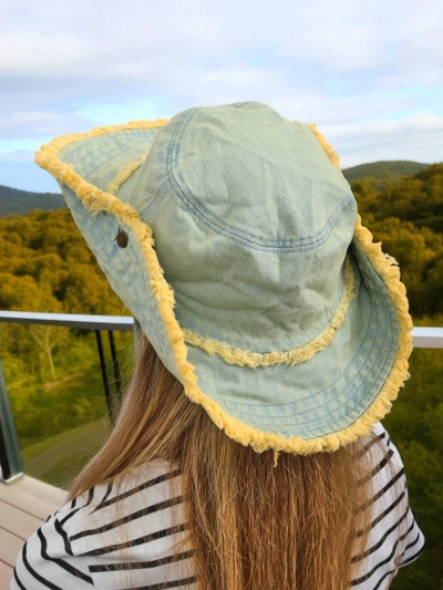 Damen Sonnenhut Aristea Pastell Jeans mit gelber Boho-Bordüre