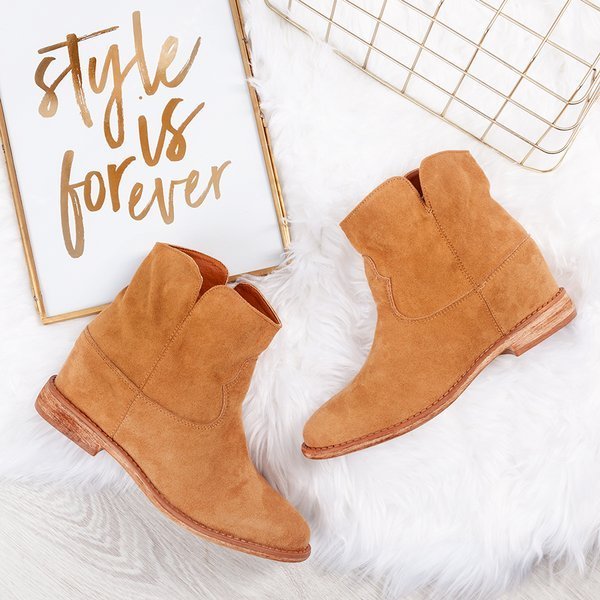 Cowboystiefel auf einem Indoor-Keil aus Kamel Bluestone - Footwear 1