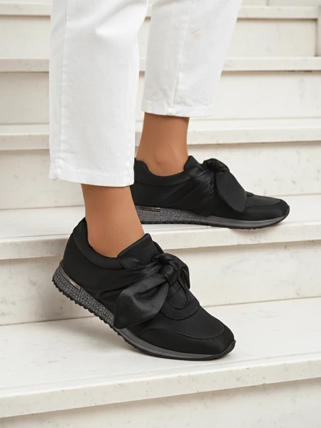 Royalfashion Жіночі снікерси з бантом Socca