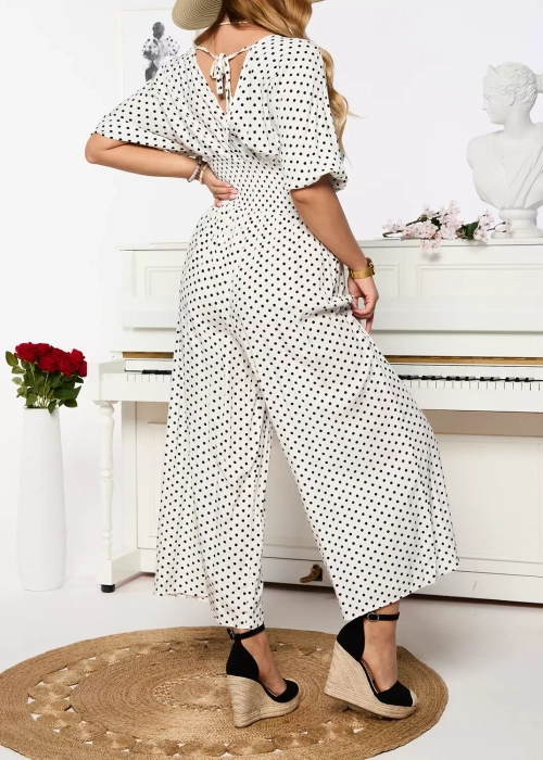 Білий довгий жіночий костюм в горох - Одяг