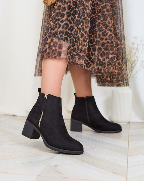 Royalfashion Schwarze Damenstiefel aus Öko-Wildleder Rejerry