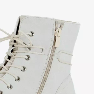 OUTLET Beige Damenstiefel mit Verzierungen Matildat - Footwear