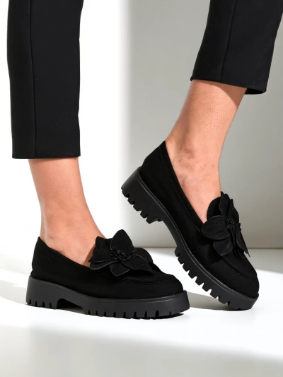 Royalfashion Eco-Suede Damenmokassins mit einer Floverse-Blume