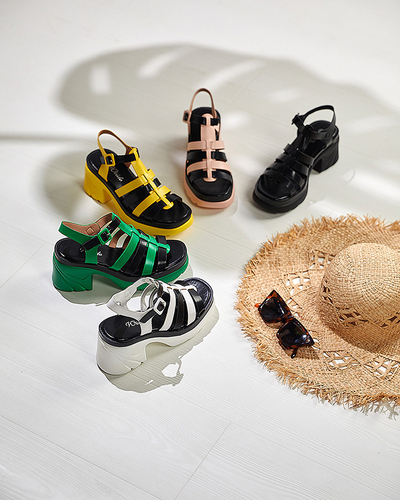 Чорні жіночі босоніжки на підборах Agraves - взуття