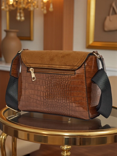 Kleine Damenhandtasche aus Öko-Leder mit Prägung Narelle