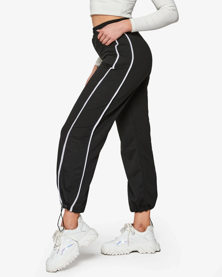 Schwarze weite Damen-Sweatpants mit Streifen- Kleidung