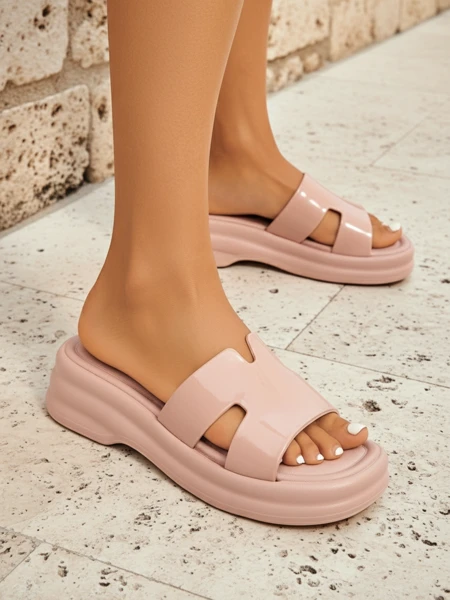 Royalfashion Damen Pantoletten mit dicker Sohle Nova Gloss