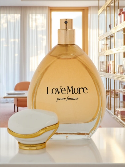 Inspirierendes Damenparfüm Love More