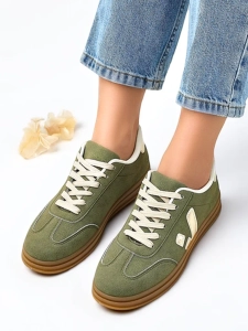 Військовий зелений